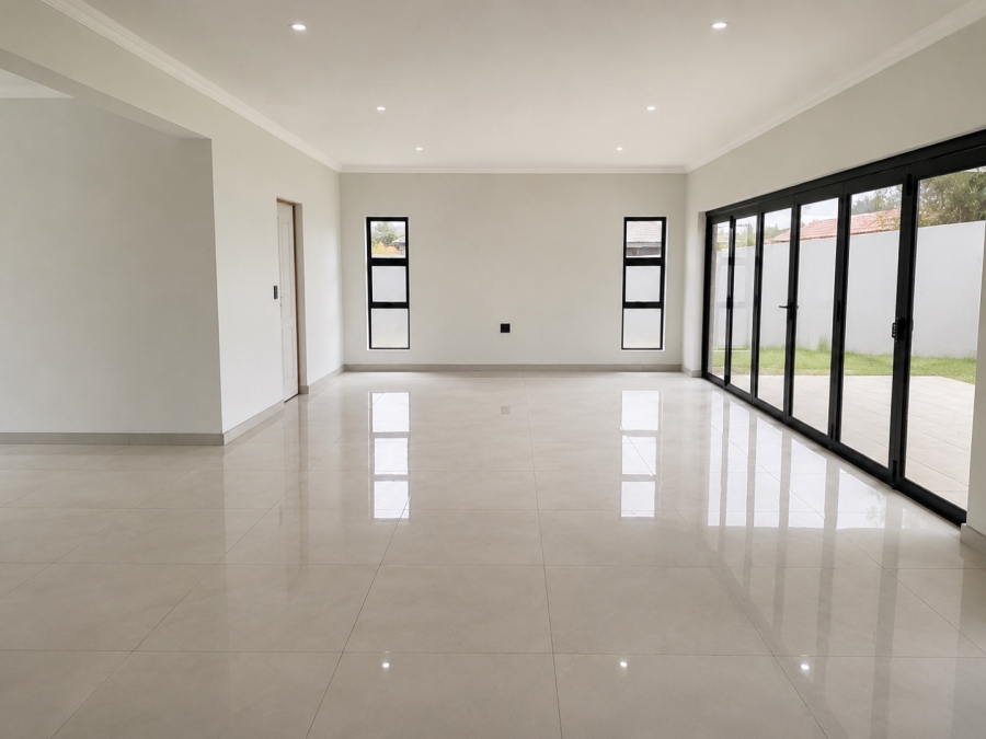 4 Bedroom Property for Sale in Waverley Free State